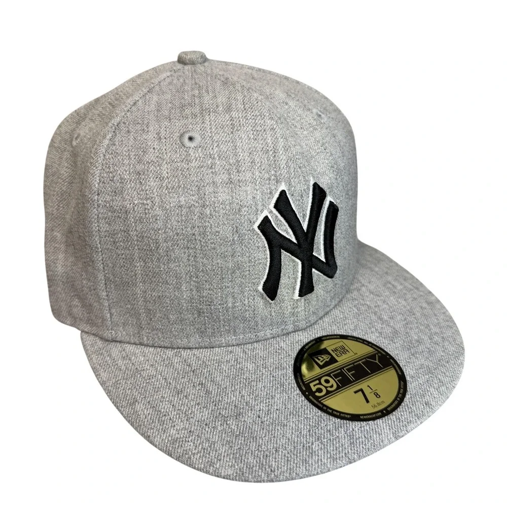 New York Yankees Hat Cap Fitted‎ Mens 7 1/8 Gray Black MLB Baseball New Era